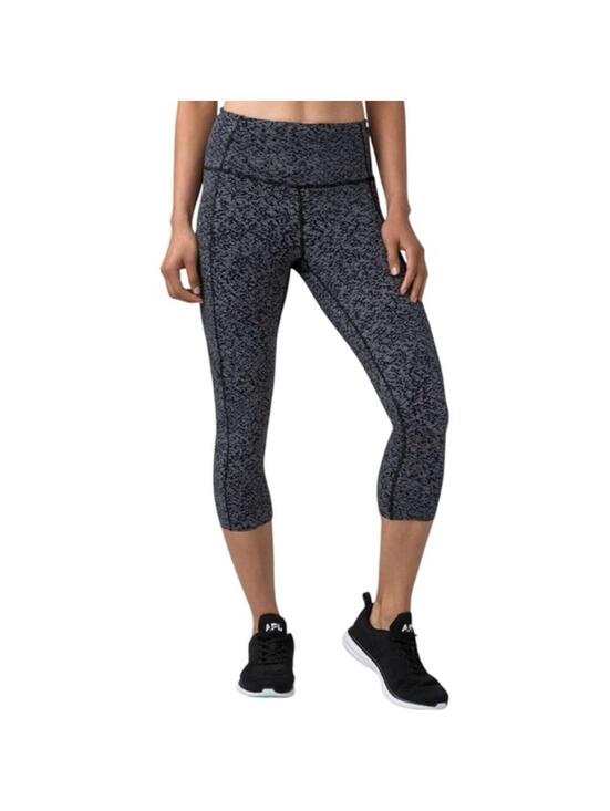 lululemon athletica Pants - Lululemon Fast & Free Crop II Nulux 19"" size 4 in Soundwave Alpine White Black